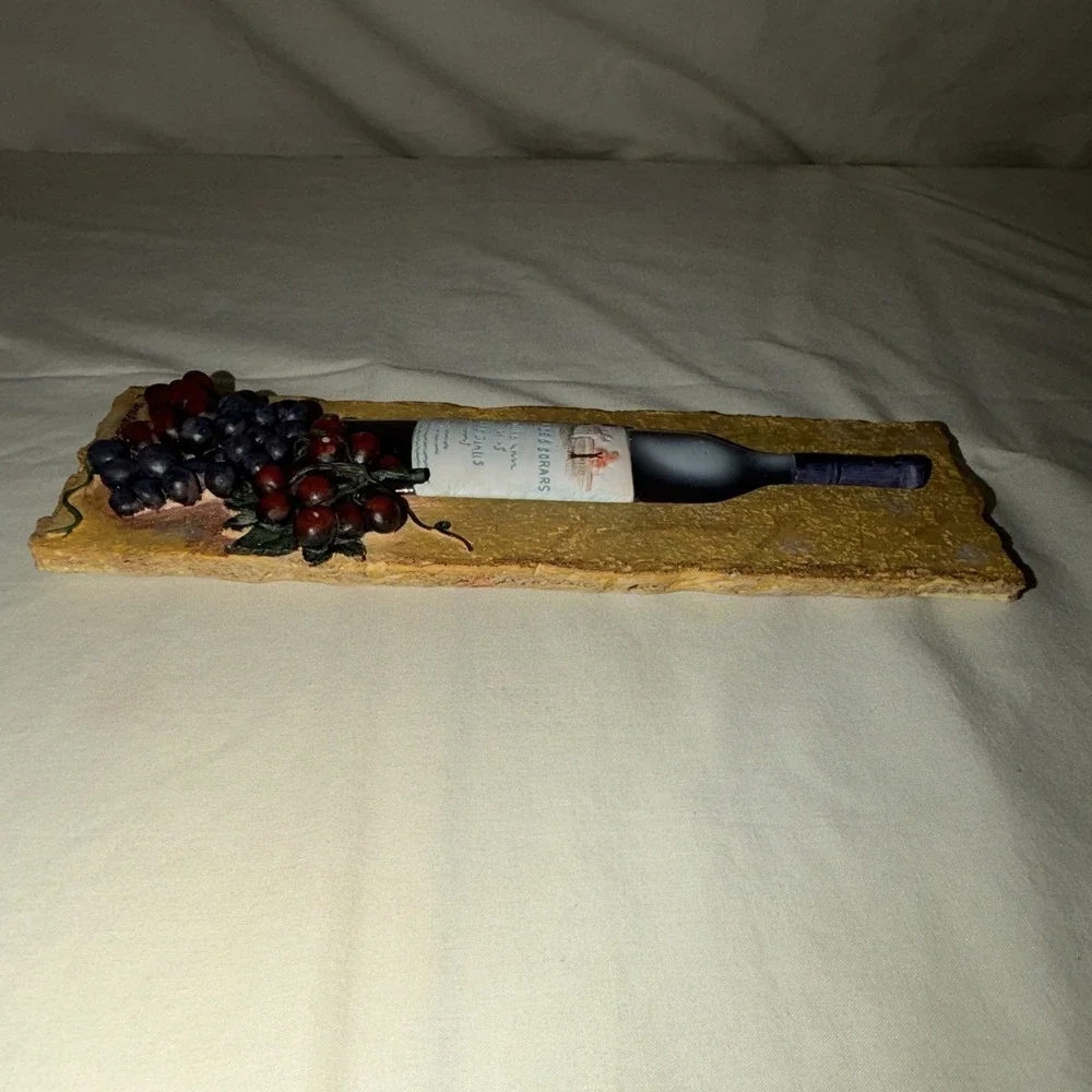 3D Resin Wine Bottle & Grapes Wall Plaque Sign Ready to Hang Vertical 9x3